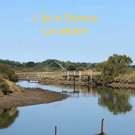 L Atypique 3*