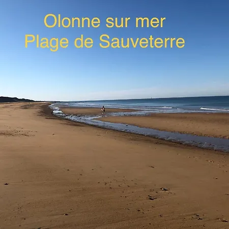 L Atypique 3*