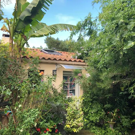 L Atypique ベッド・アンド・ブレックファスト